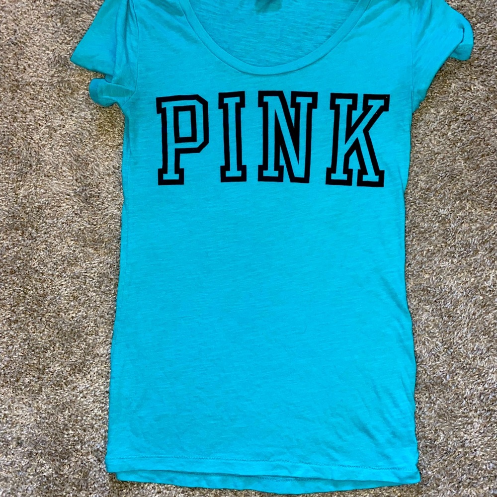 Pink T-shirt’s size xs